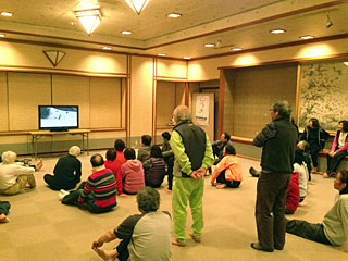 皆さんの滑りをビデオでチェック